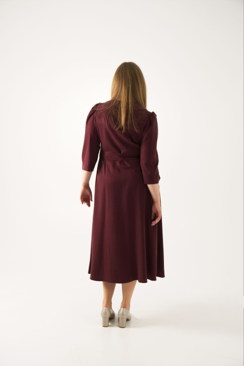 Elegancka sukienka bordowa midi – tył